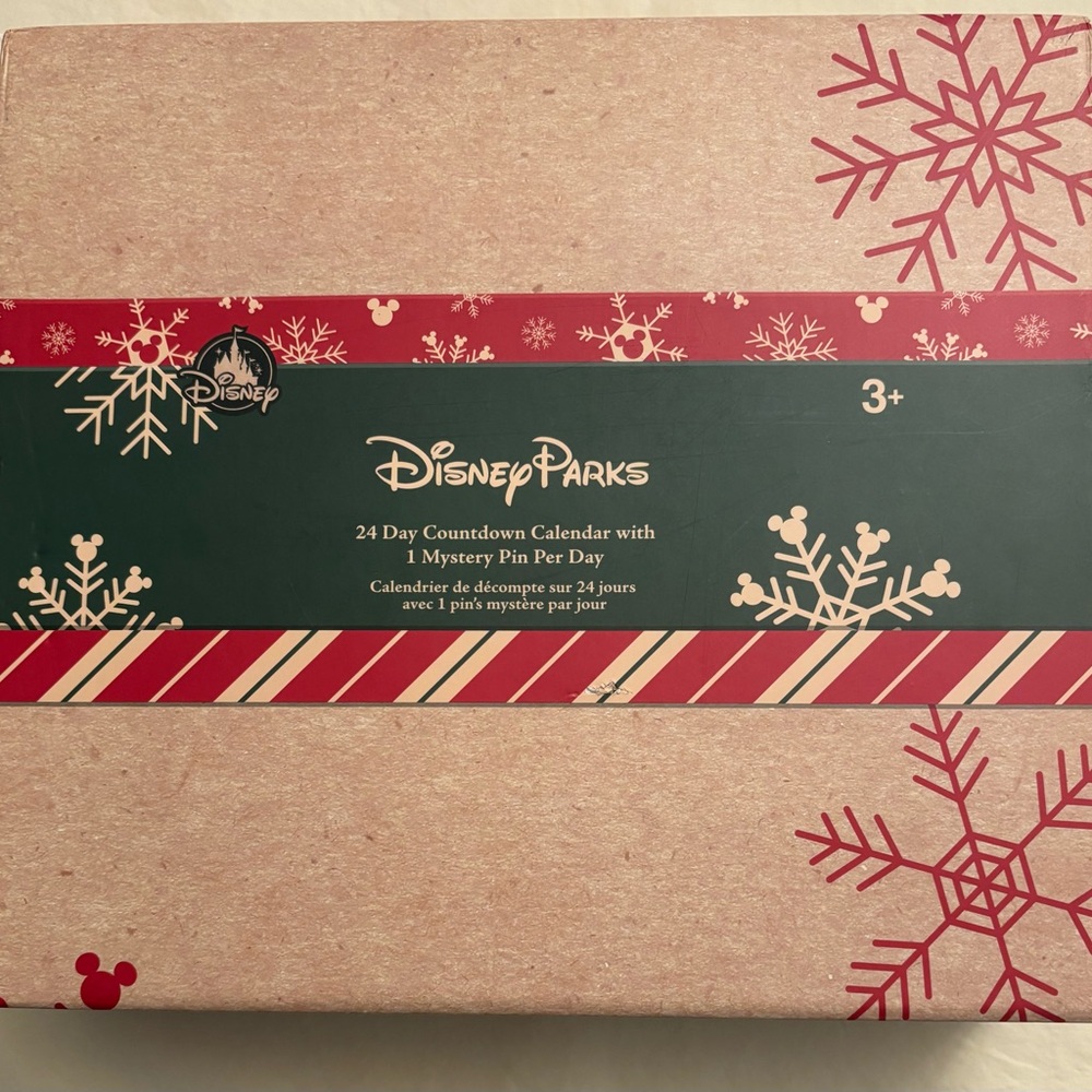 Disney Parks Holiday Countdown Calendar - Red and Green